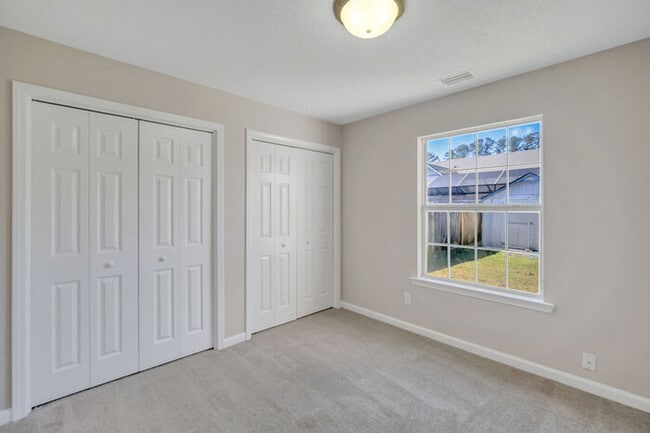 Building Photo - 125 Hopeland Dr