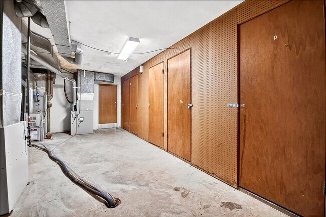 Building Photo - Morganford Motherrrr