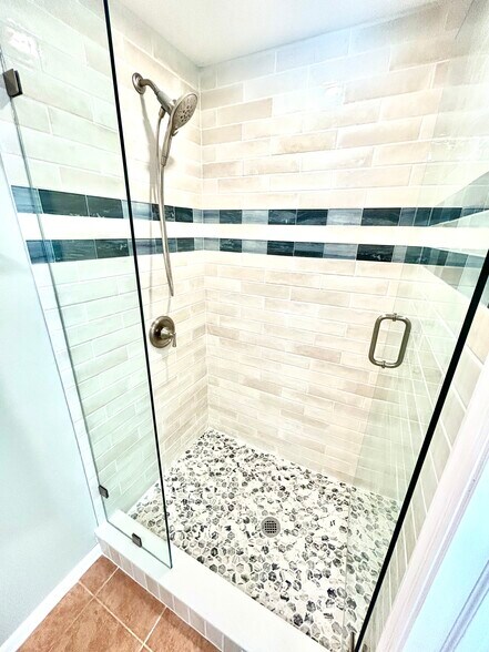 Building Photo - 3318 Boca Ciega Dr N