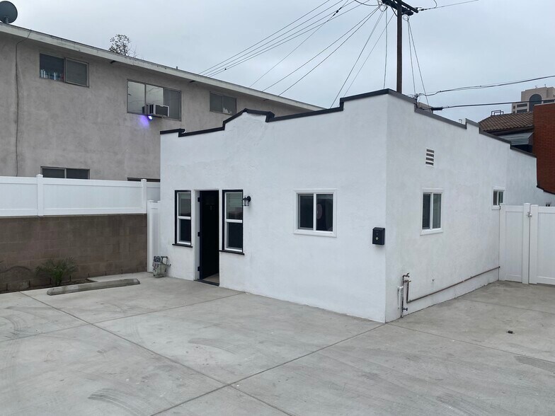 Building Photo - 607 N Jackson St