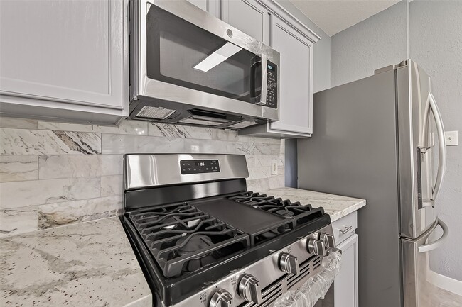 Building Photo - 9526 Heflin Colony Dr