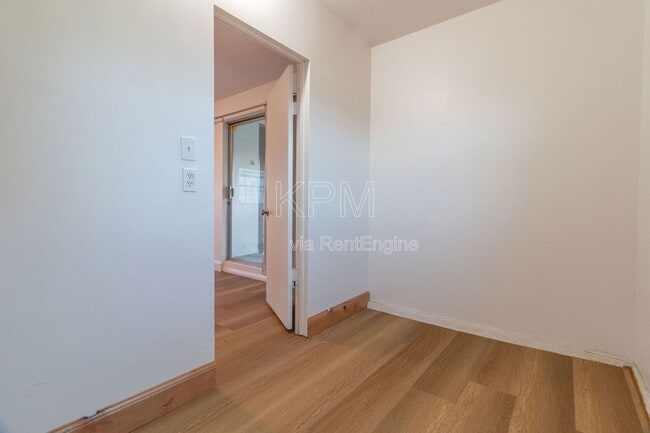 Building Photo - 1749 Christina Ave