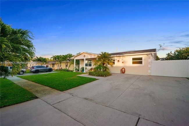 Building Photo - 3021 NW 72nd Way