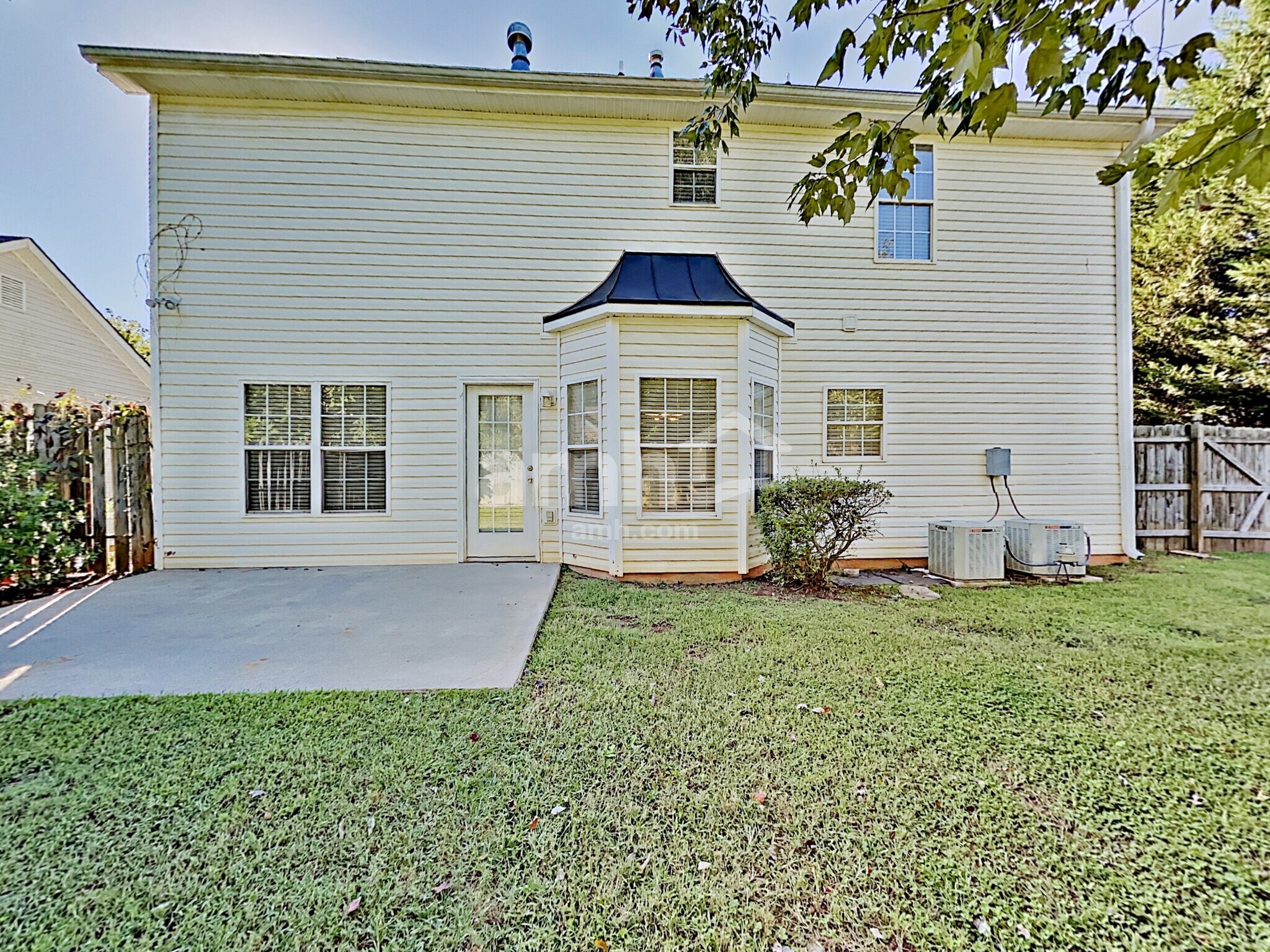 Building Photo - 117 Carl Barrett Dr