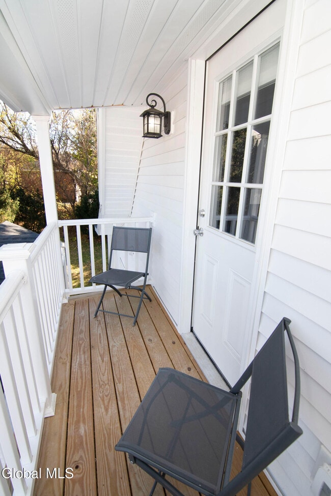 Building Photo - 4 Van Buren St