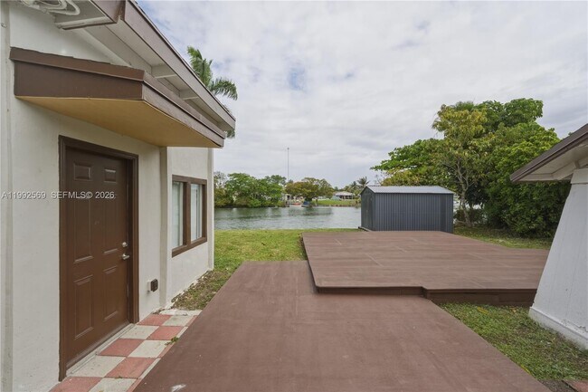 Building Photo - 3825 SW 33rd St