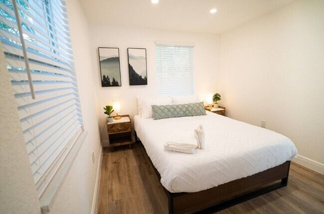 Building Photo - Beautiful New constriction Near Madera Beach
