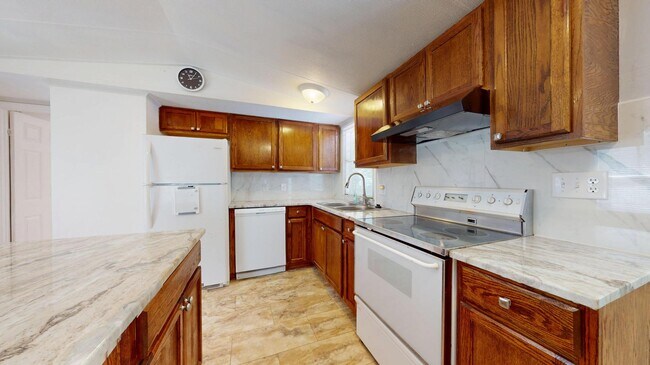 Building Photo - 4120 Glenola Dr