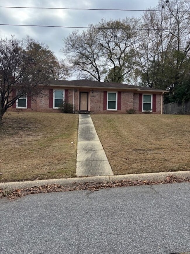 Building Photo - Where Renting Feels Like Home. Available Now!