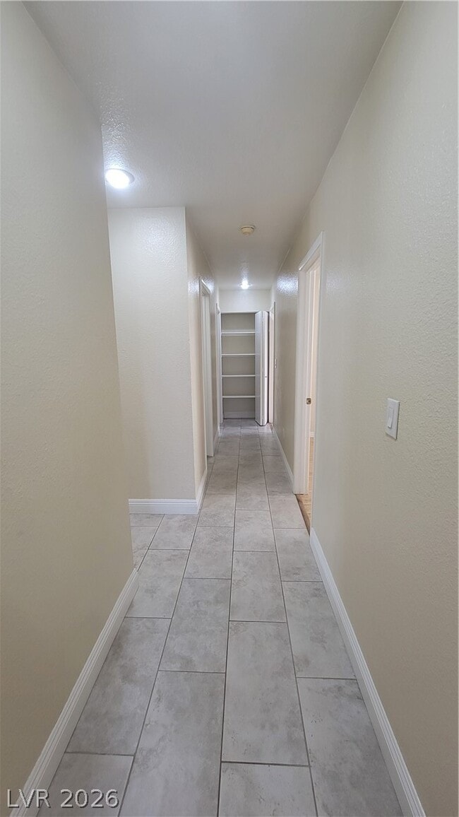 Building Photo - 721 Hitchen Post Dr