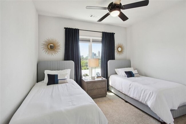 Building Photo - 692 Drewry St NE