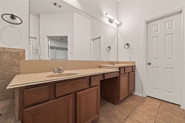 Building Photo - 16131 Keystone Ridge Ln