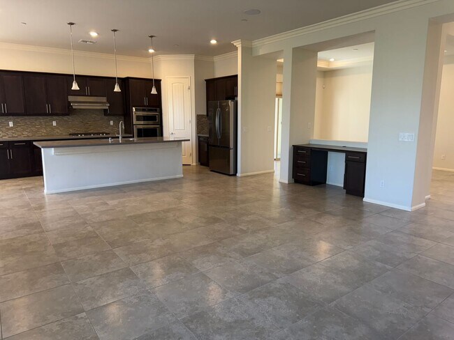 Building Photo - Dell Webb Home at Sun City ,3 Bedrooms, 3 Bathrooms, On Golf Course