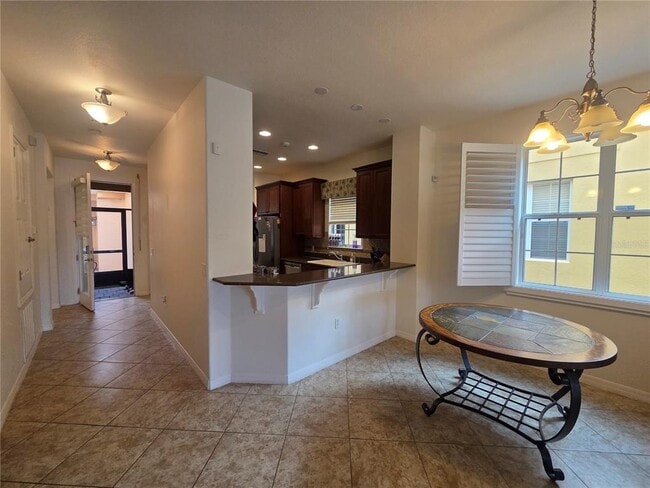 Building Photo - 2435 Palm Tree Dr