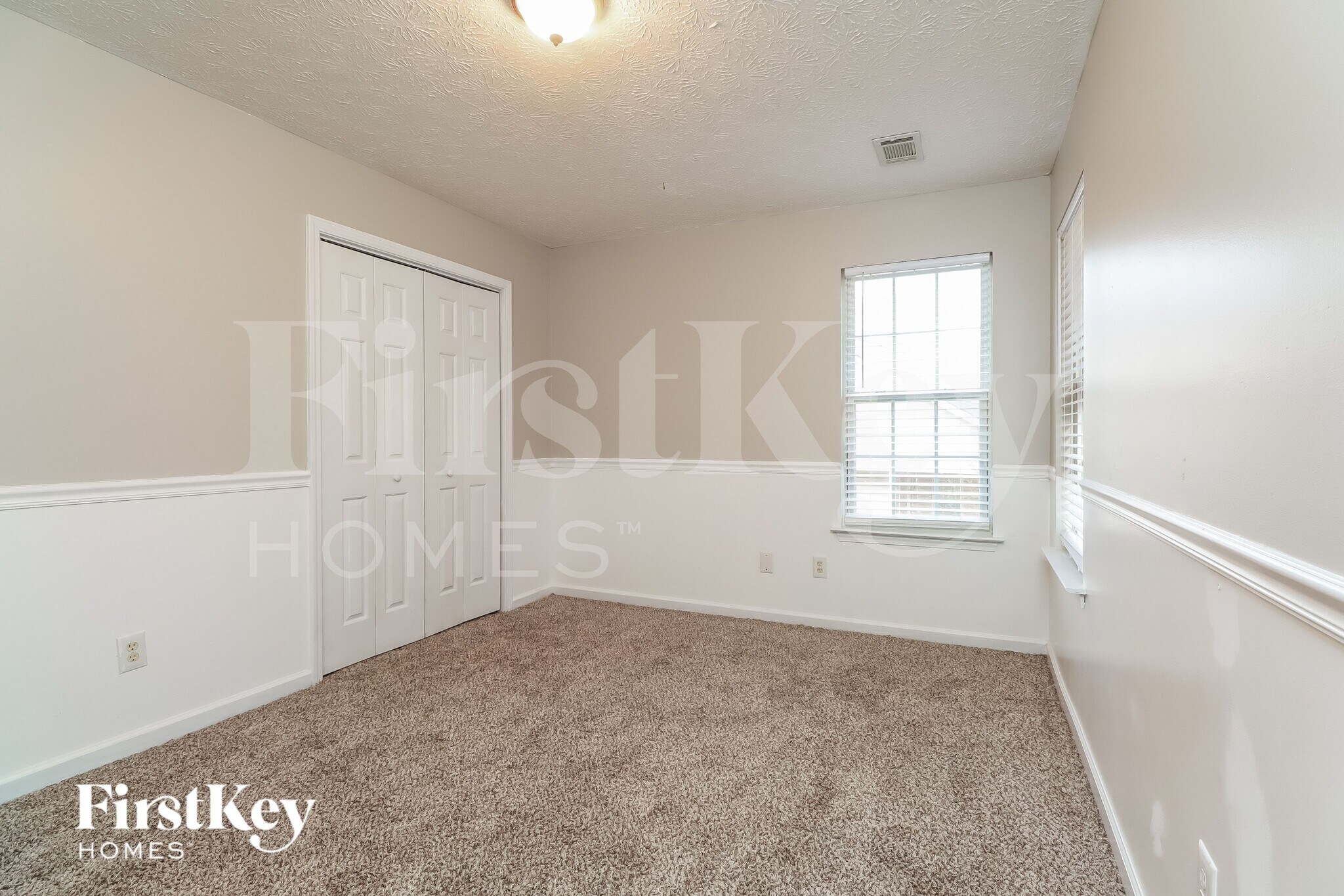 Building Photo - 85 Vinny's Way