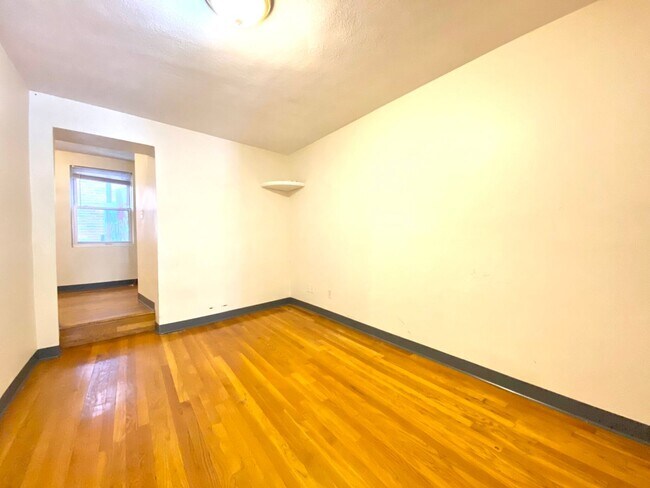 Building Photo - Huntington Ave. 2 Bed
