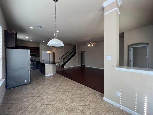 Building Photo - 25030 Buttermilk Ln