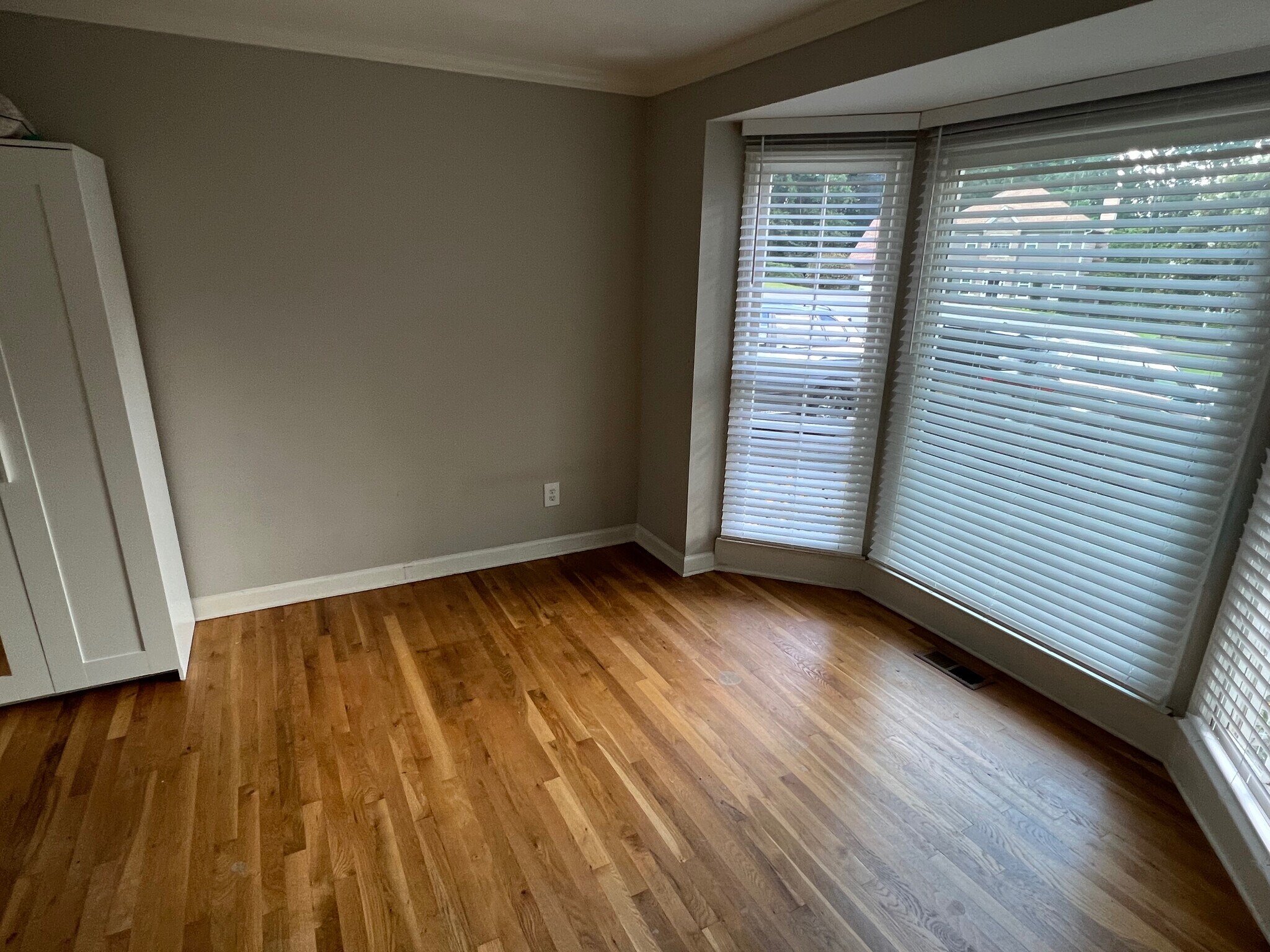Building Photo - Room in House on Wilkie Way NW
