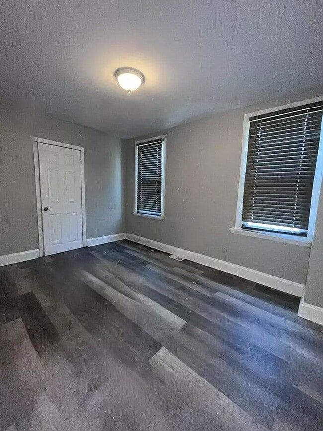 Building Photo - 3 Bedroom Detached Home