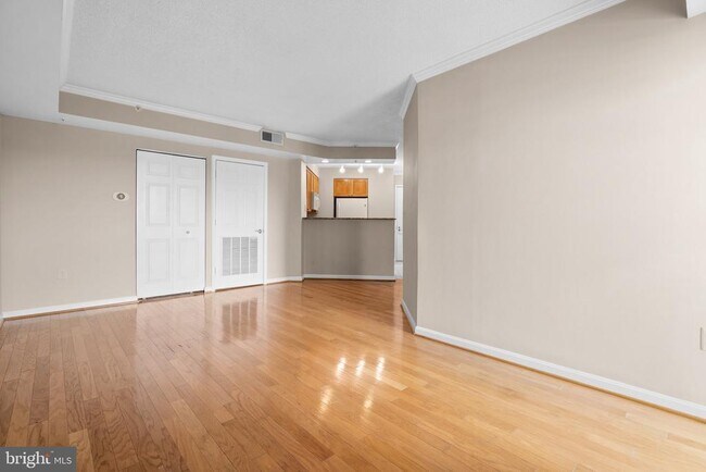 Building Photo - 3101 N Hampton Dr