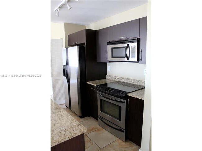 Building Photo - 2694 Inagua Ave
