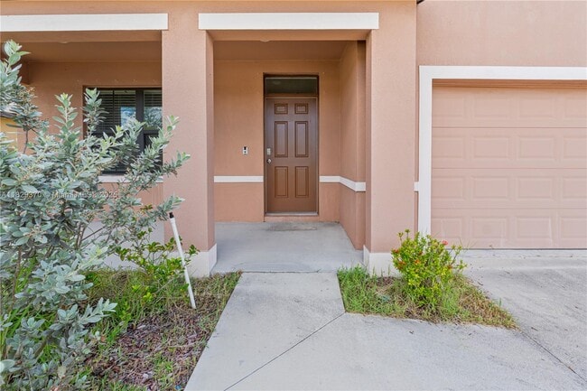 Building Photo - 5305 Fantasy Dr