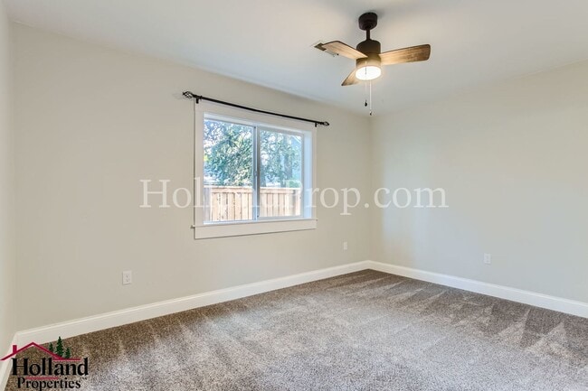 Building Photo - Charming Hillsboro Retreat: Cozy Single-Level Home with Greenhouse & Kids' Clubhouse!