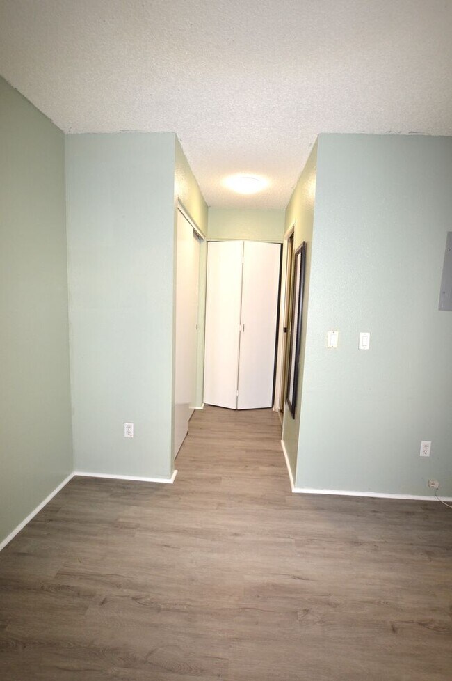 Building Photo - Parkview at Waikele - Ground floor Townhouse 2 bedrooms, 2 baths with 2 parking Avail 2/1/25