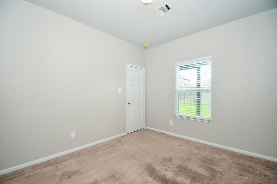 Building Photo - 14643 Twilight Knoll Trl