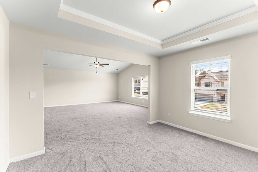 Building Photo - 755 Lakehaven Ln