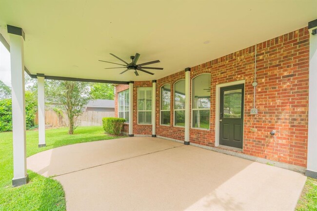 Building Photo - 1415 Sue Barnett Dr