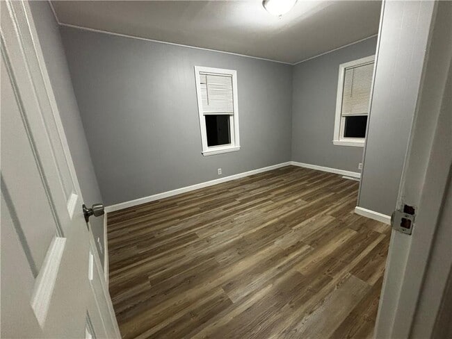 Building Photo - 25 Capron St