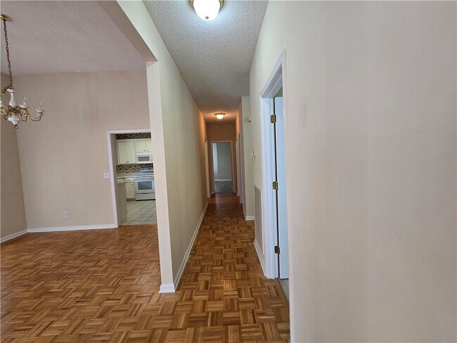 Building Photo - 152 Princeton Dr