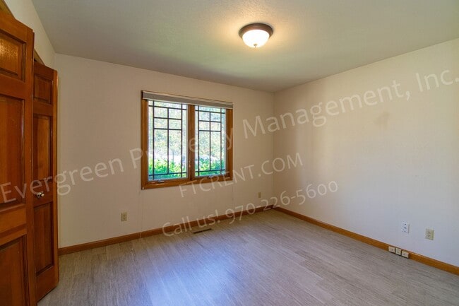 Building Photo - 1223 Red Oak Ct