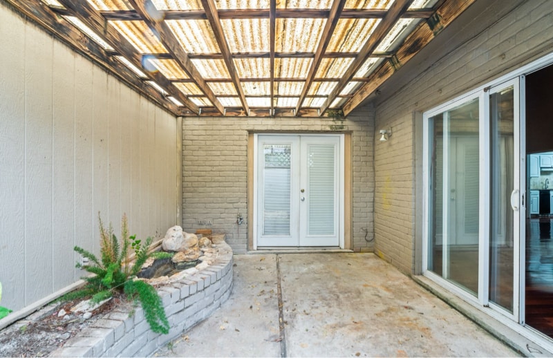 Building Photo - 11 Rock Creek Dr