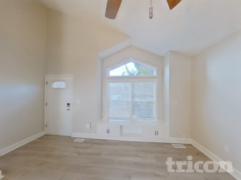 Building Photo - 3460 Cedarhurst Way