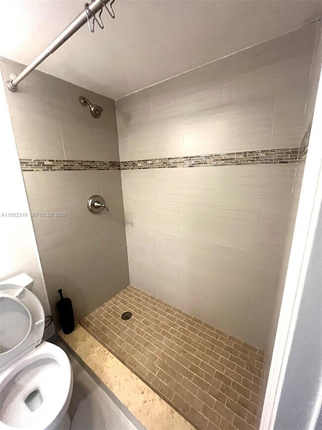 Building Photo - 14012 SW 93rd Ln