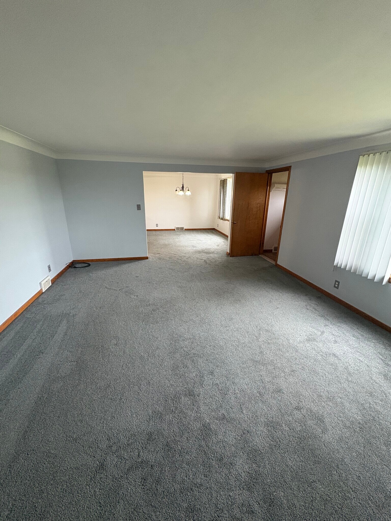 Building Photo - 49 S Youngs Rd