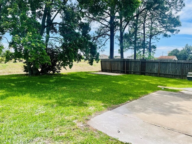 Building Photo - 1815 Westwood Dr