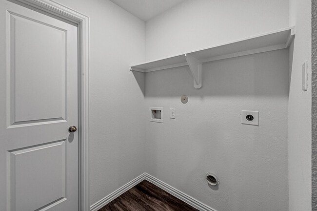 Building Photo - 317 Gans St