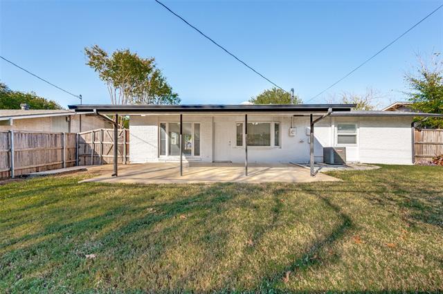 Building Photo - 3624 High Bluff Dr