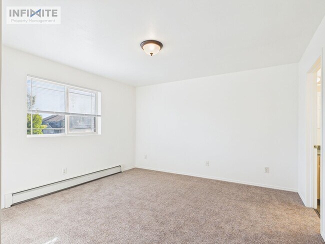 Building Photo - Refinished 3 Bedroom Off Of Durston