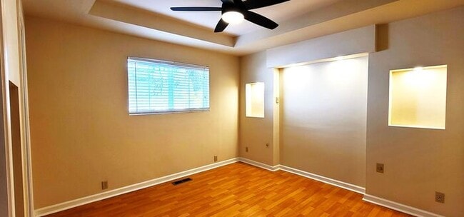 Building Photo - Spacious & Charming 2-Bed/2-Bath Home – Wa...