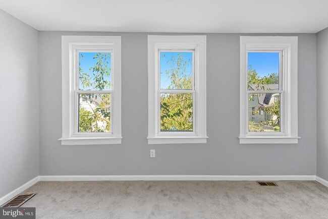 Building Photo - 809 Pontiac Ave