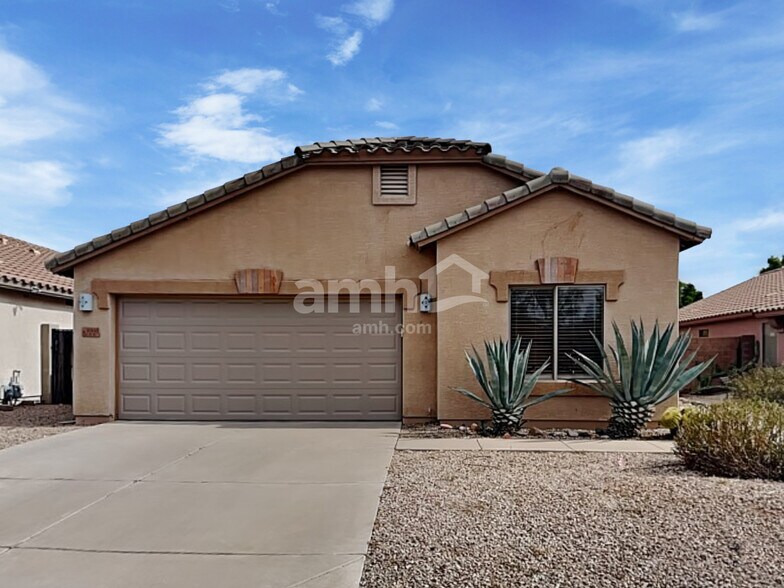 Primary Photo - 10845 E Wier Ave