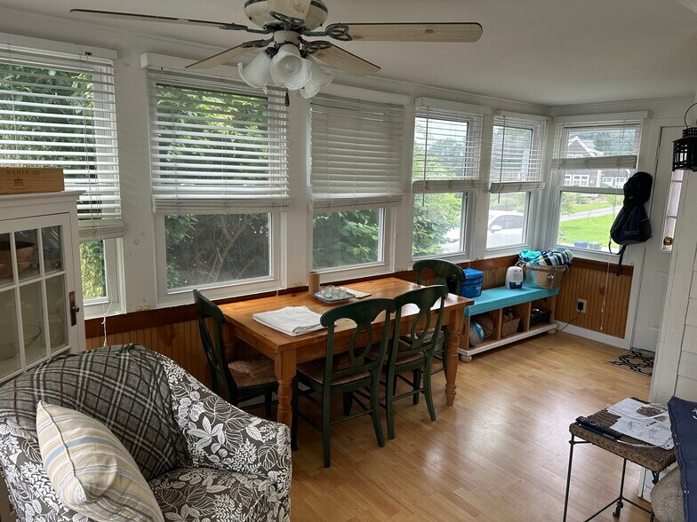 Building Photo - 22 Marten Ave