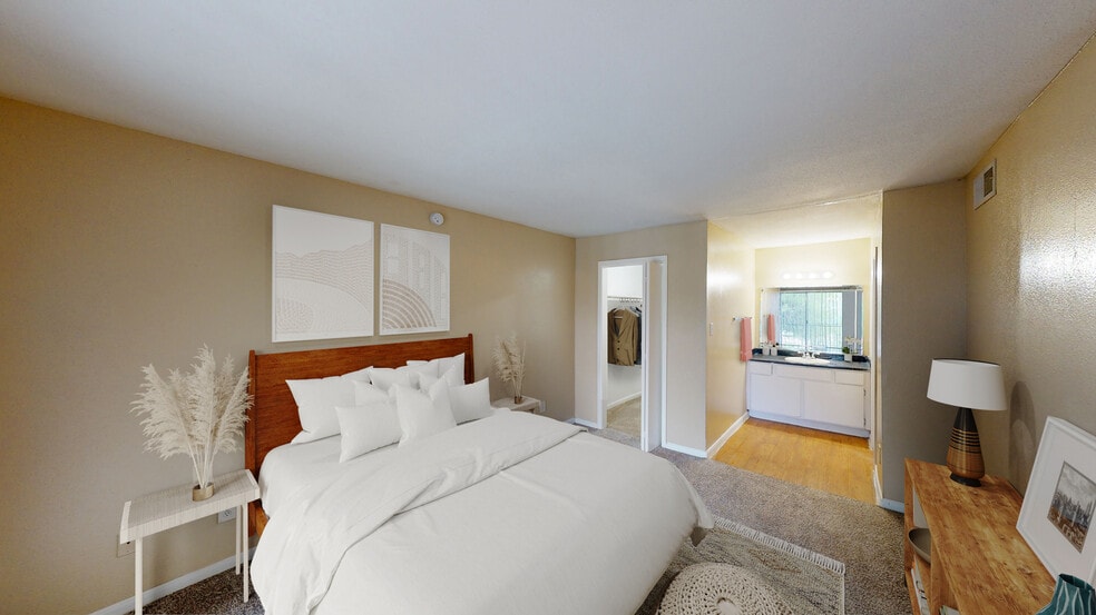 Primary Photo - Venetian Apartamentos Houston