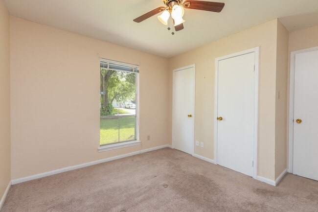 Building Photo - 2623 Longleaf Pines Ln