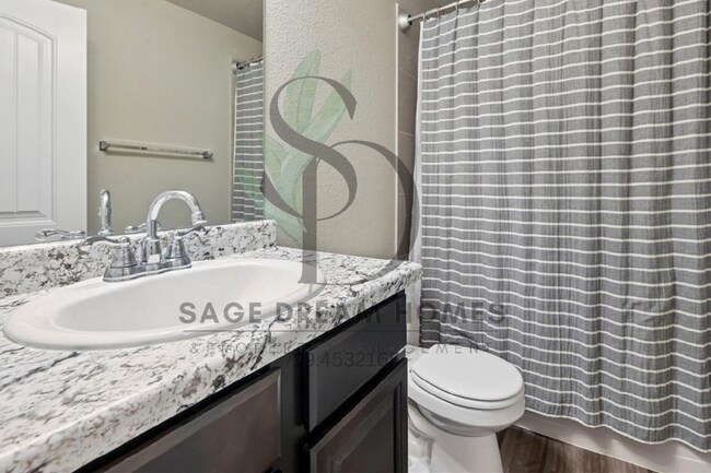 Building Photo - Beautiful 5 Bed + Office Home with 3-Car Garage in Desirable Lorson Ranch!
