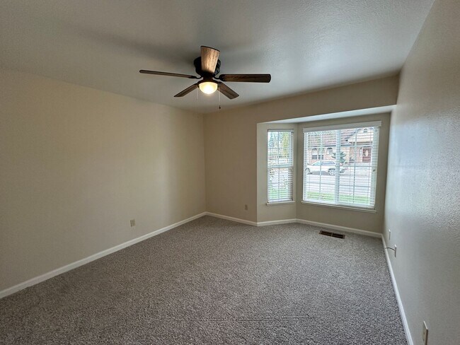 Building Photo - 1780 Paddock Ln